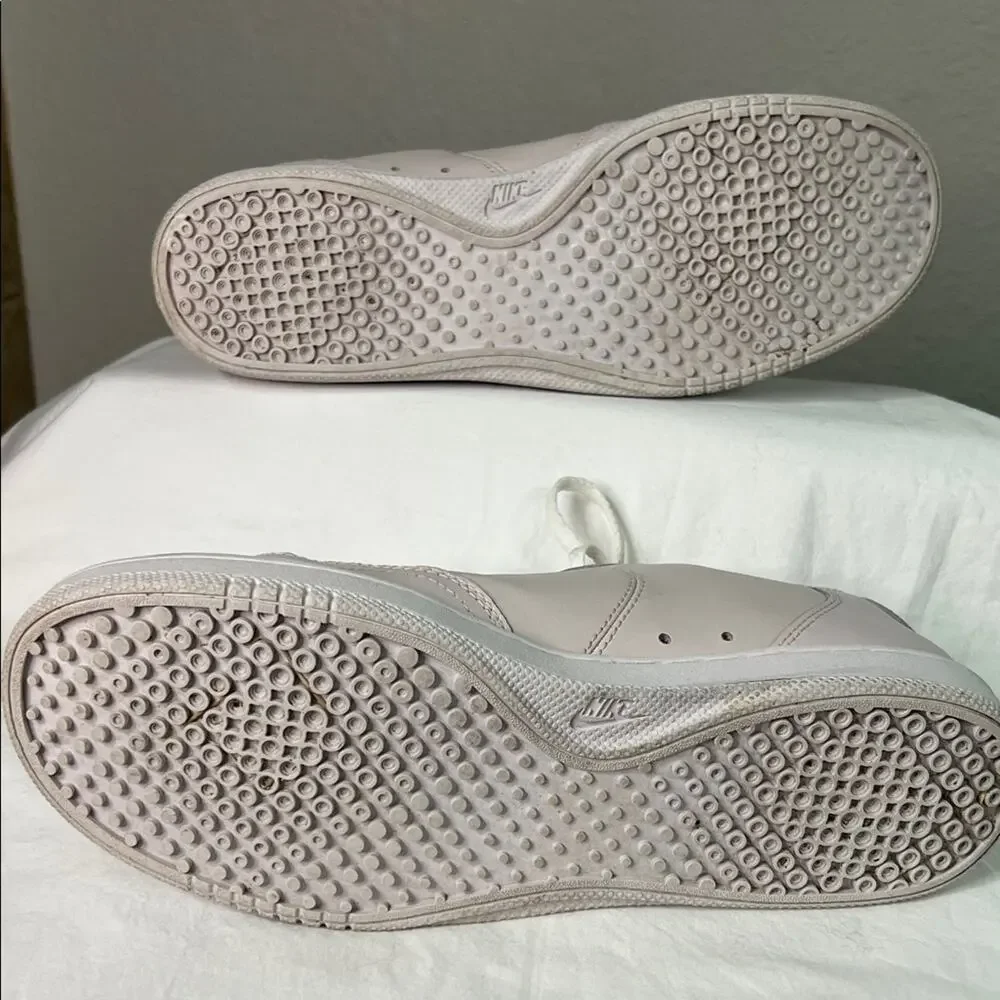 Nike Court Vintage Barely Rose and White Sneakers Women’s Size 9.5